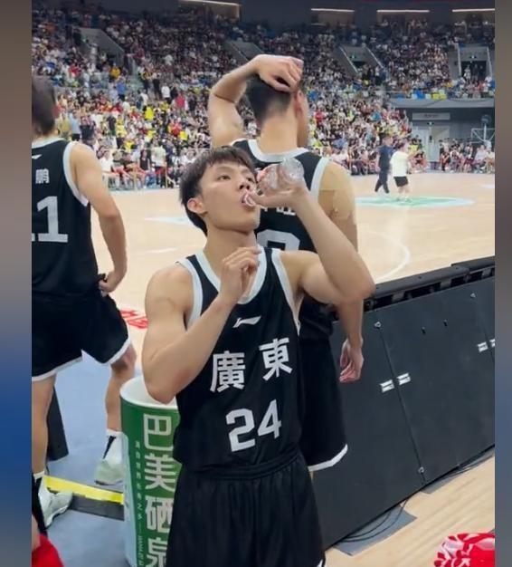 cn, 徐杰打服澳