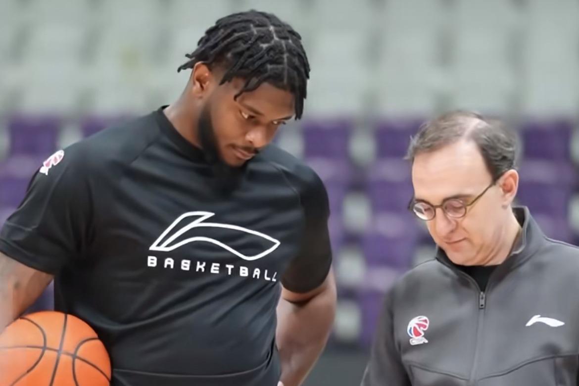 手中, 外援之后, 消息持续升